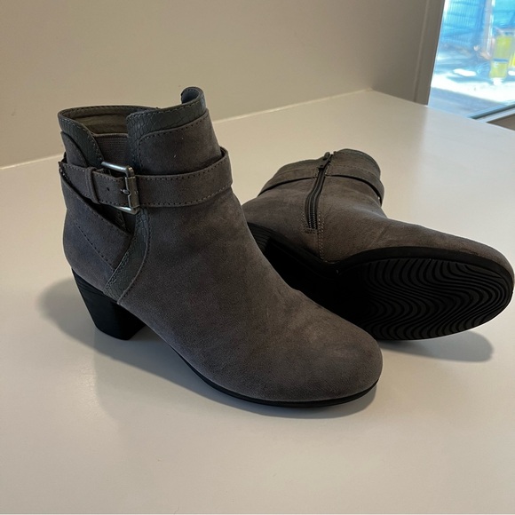croft & barrow Gray Ankle Boot - Picture 4 of 4